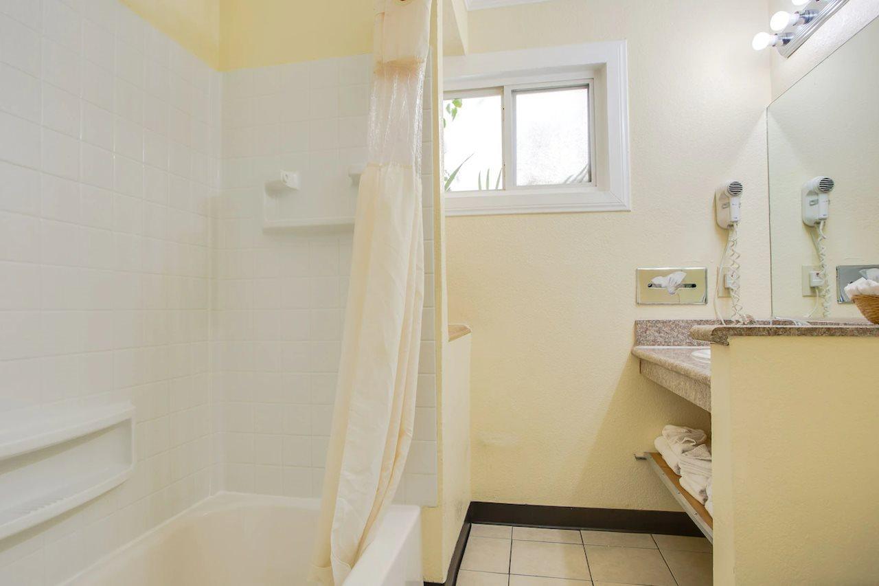 בואנה פארק Best Inn & Suites מראה חיצוני תמונה