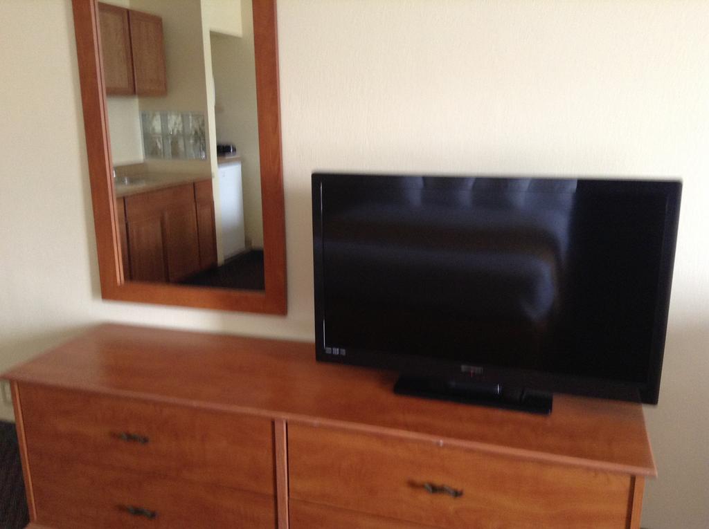 בואנה פארק Best Inn & Suites מראה חיצוני תמונה